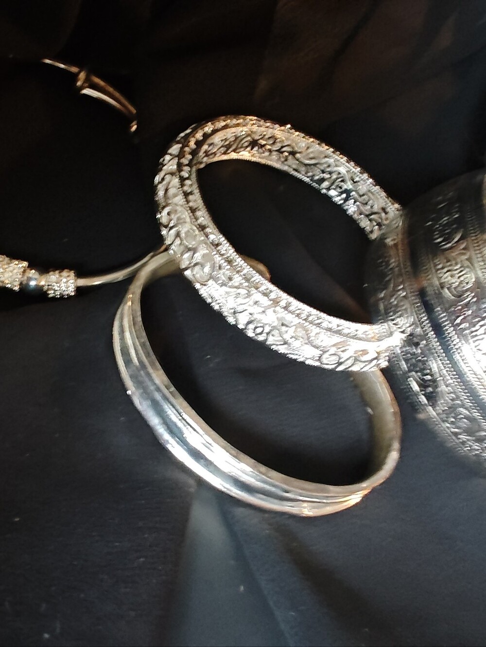 Elegant Silver Floral Engraved Bangle Bracelets